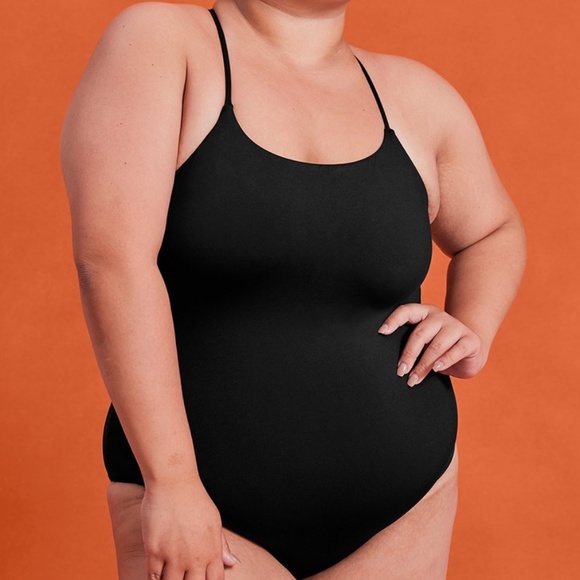 GIRLFRIEND COLLECTIVE Clemente One Piece Swimsuit in Black - Picture 3 of 5